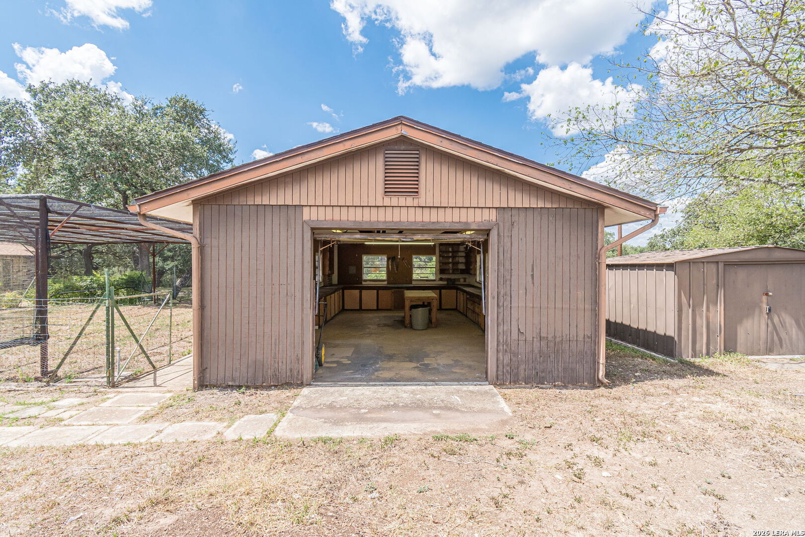 main property photo 21