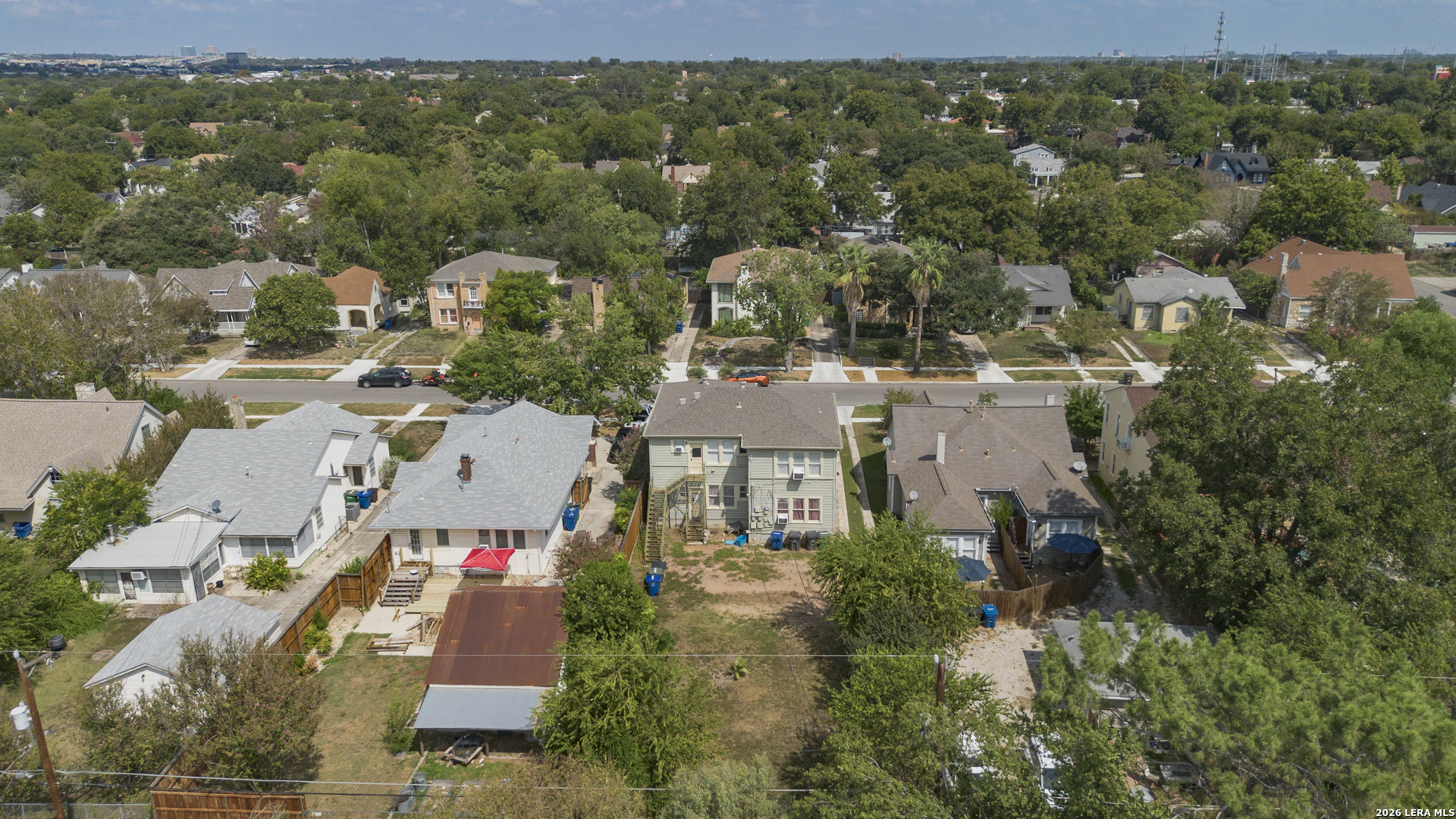 main property photo 28
