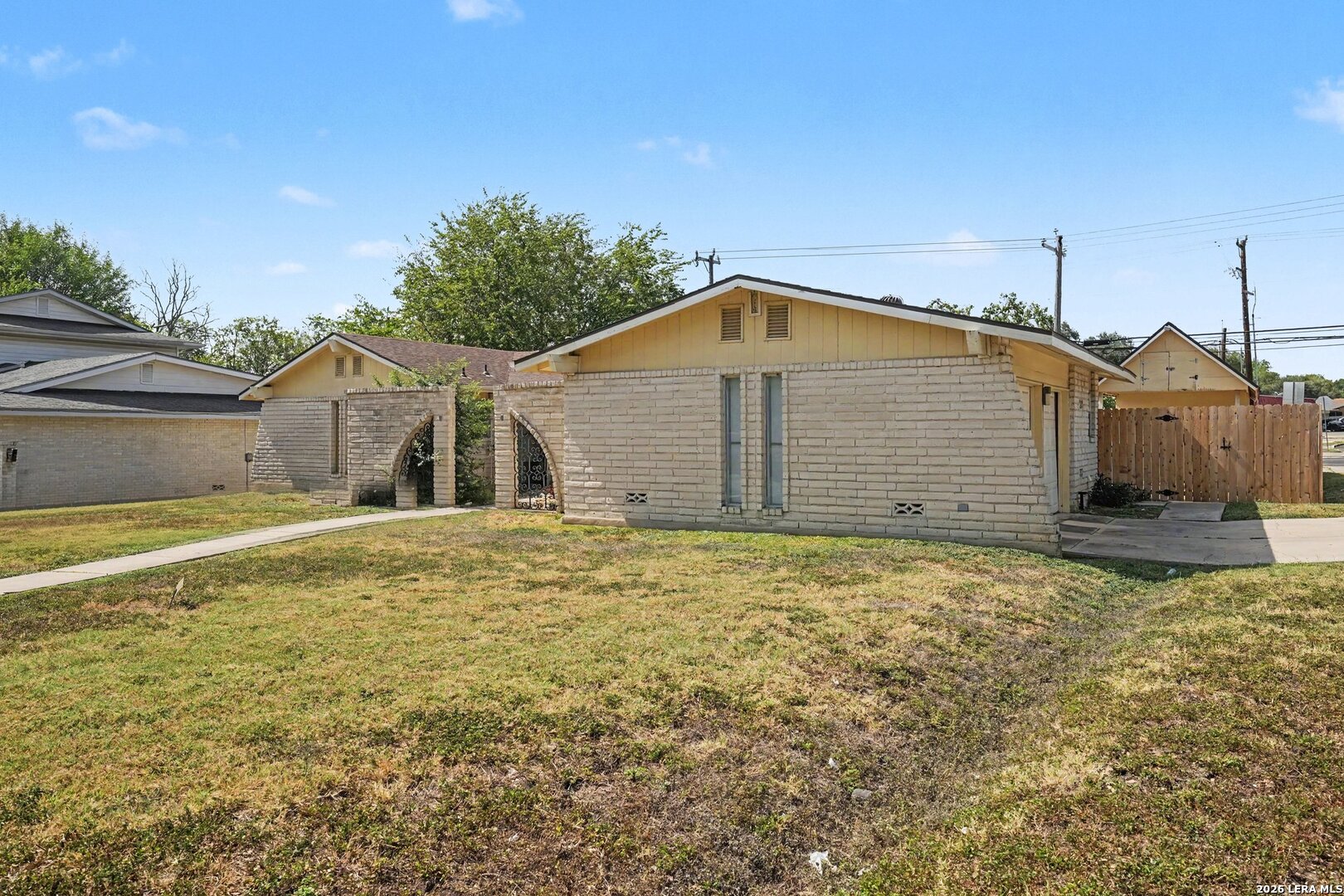 main property photo 4