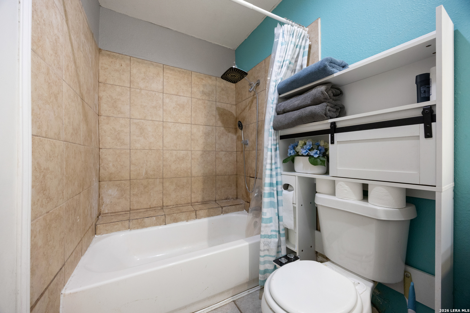 main property photo 16