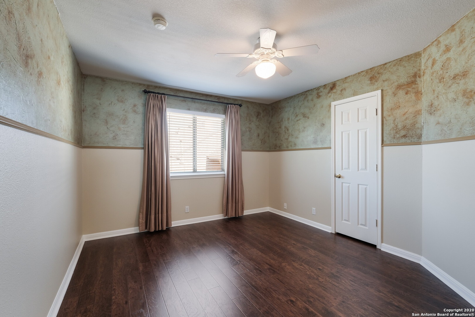 main property photo 12