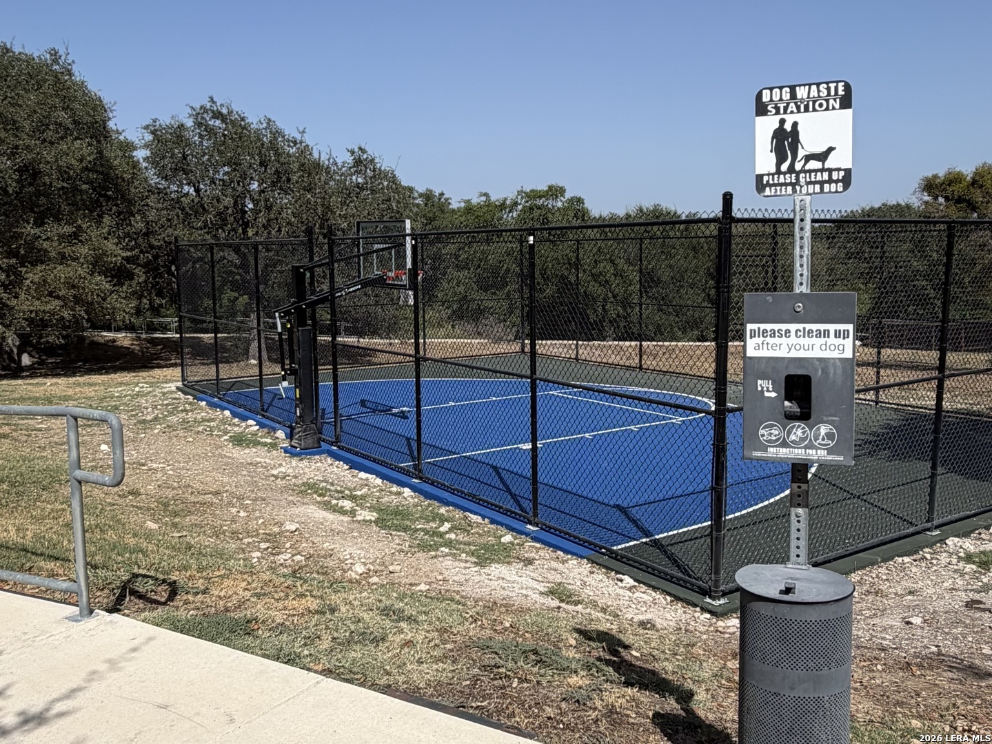 main property photo 41