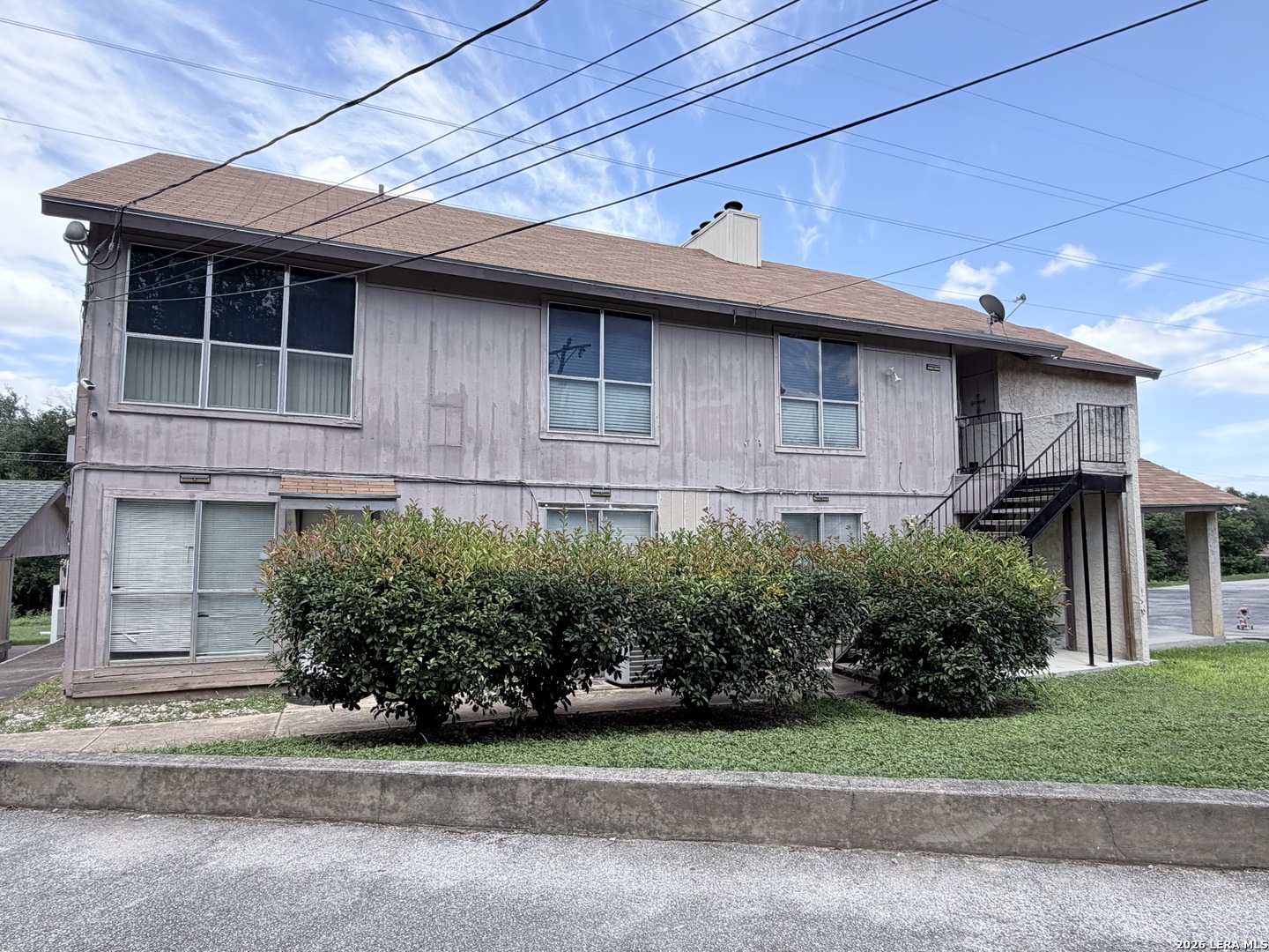 main property photo 30