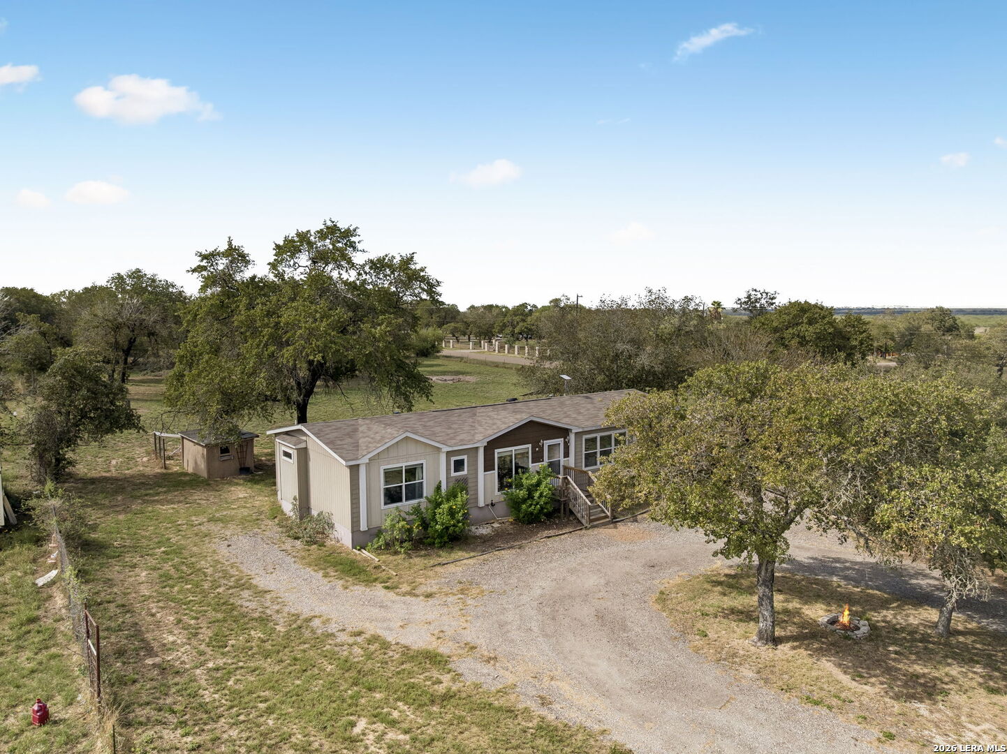 main property photo 40
