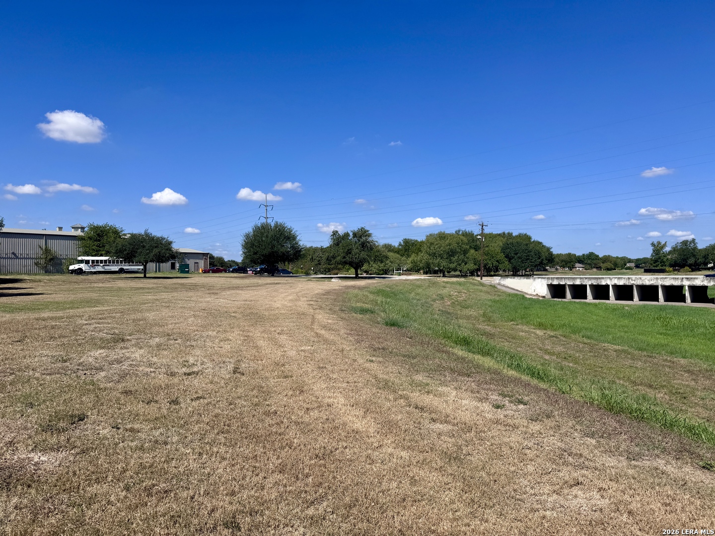 main property photo 11