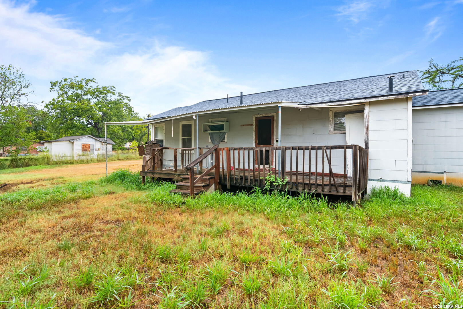 main property photo 18