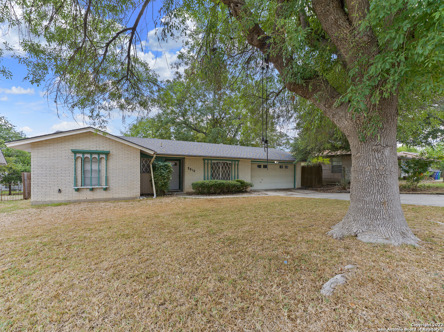 main property photo 3