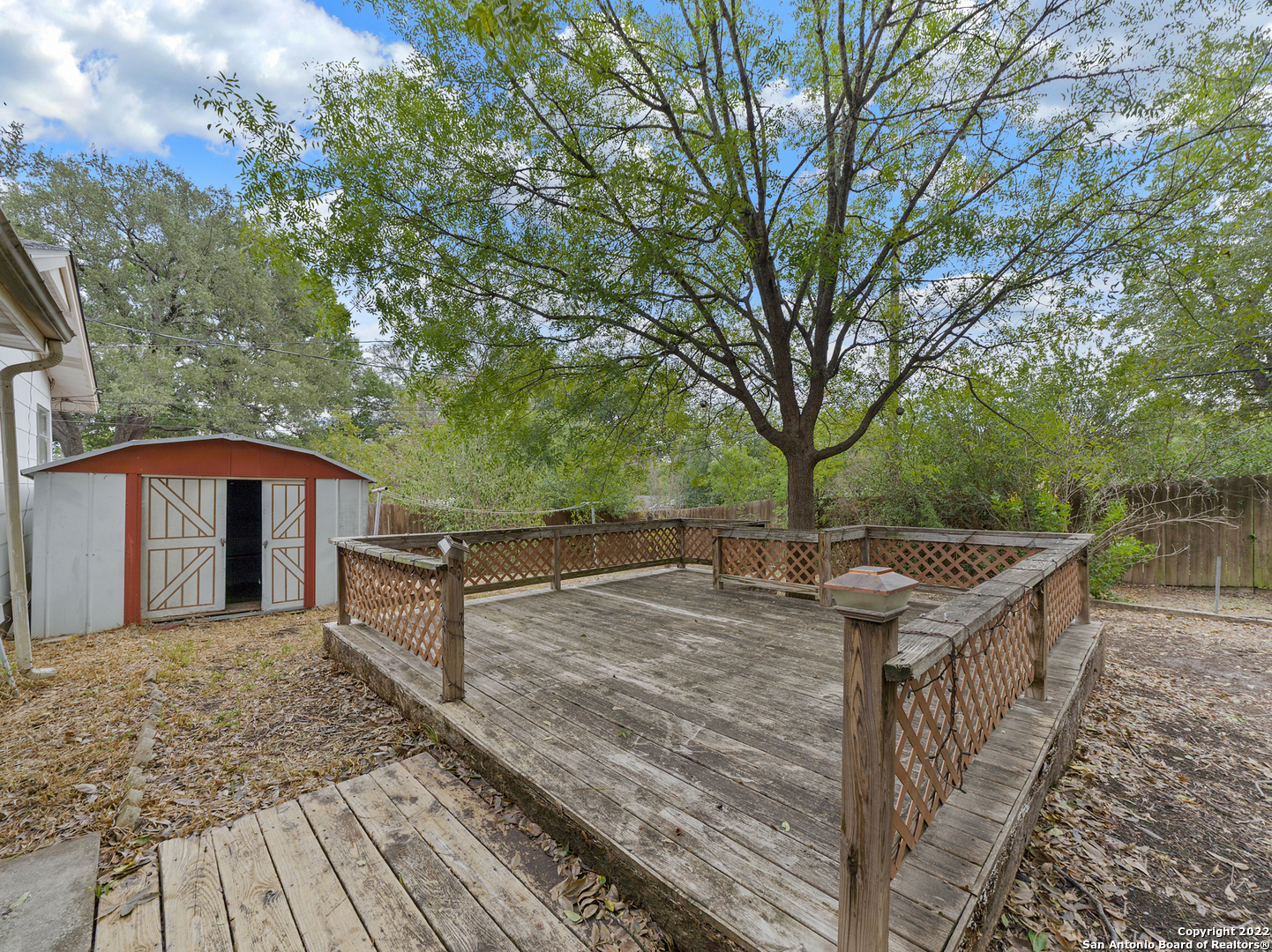 main property photo 40
