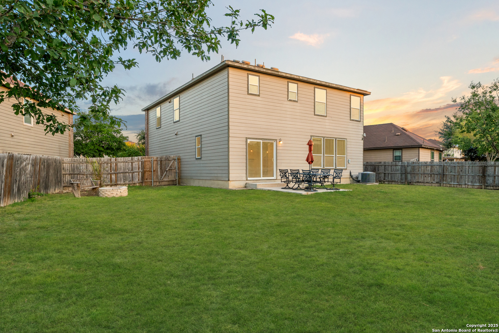 main property photo 28