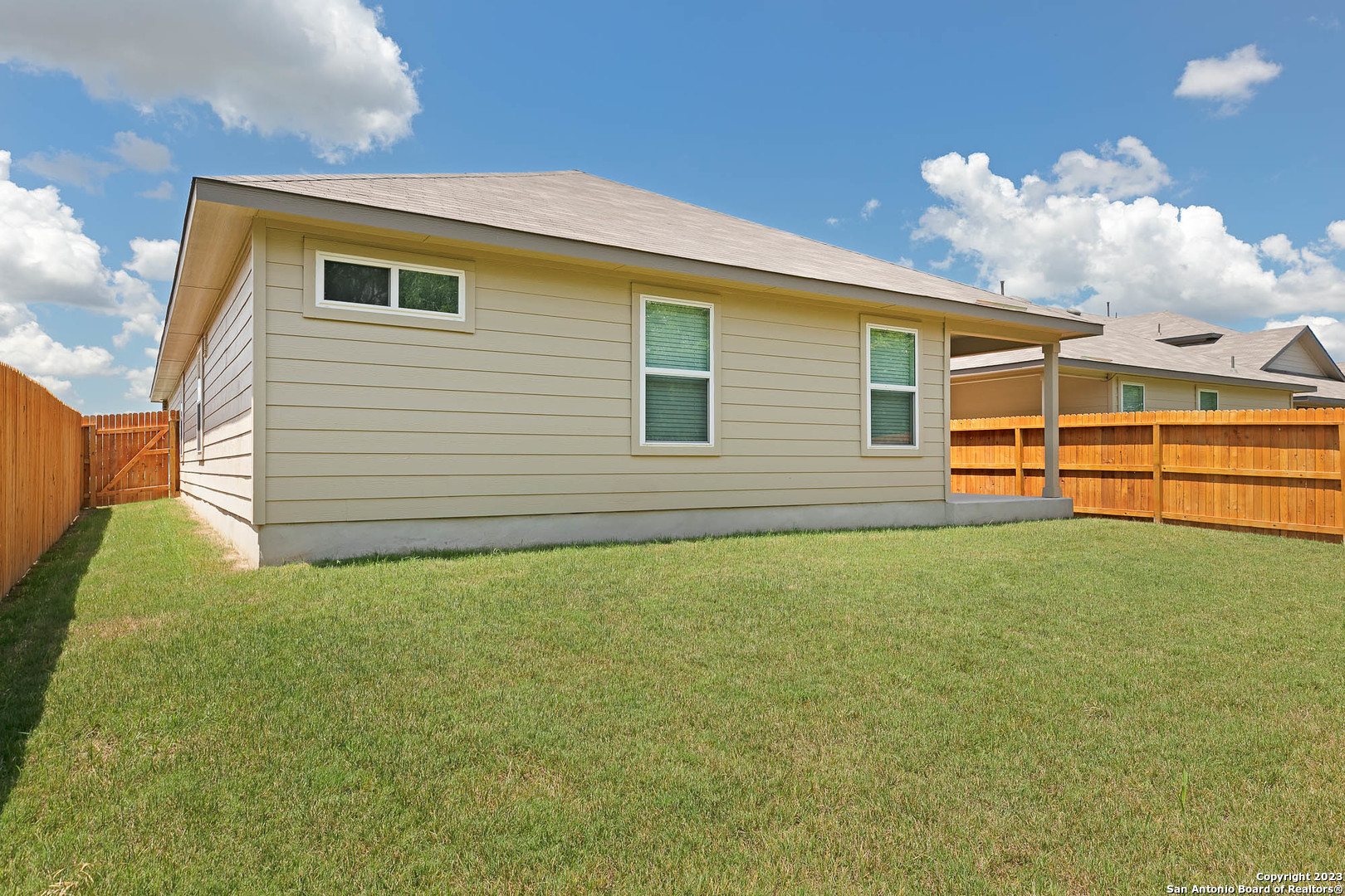 main property photo 33