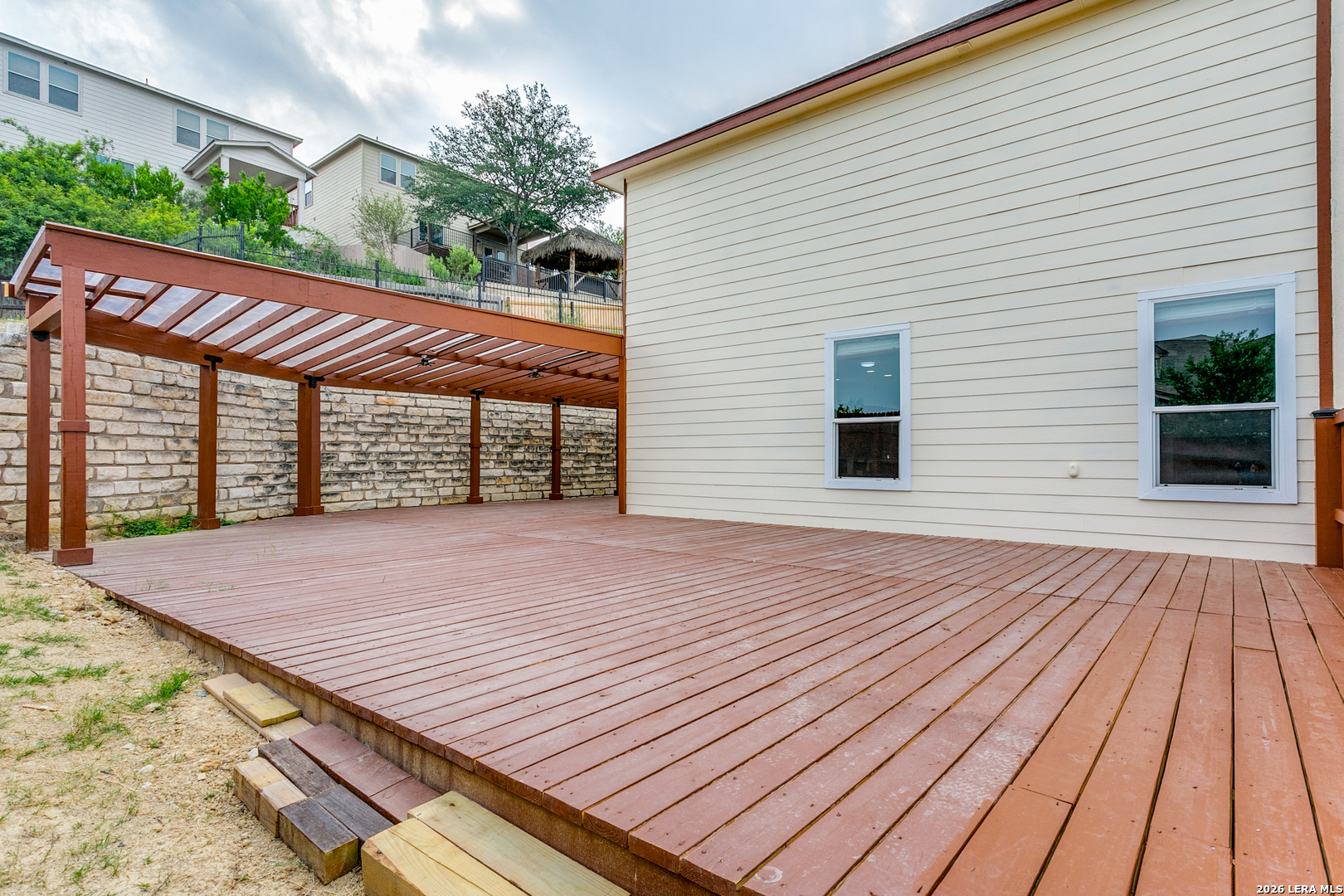 main property photo 16