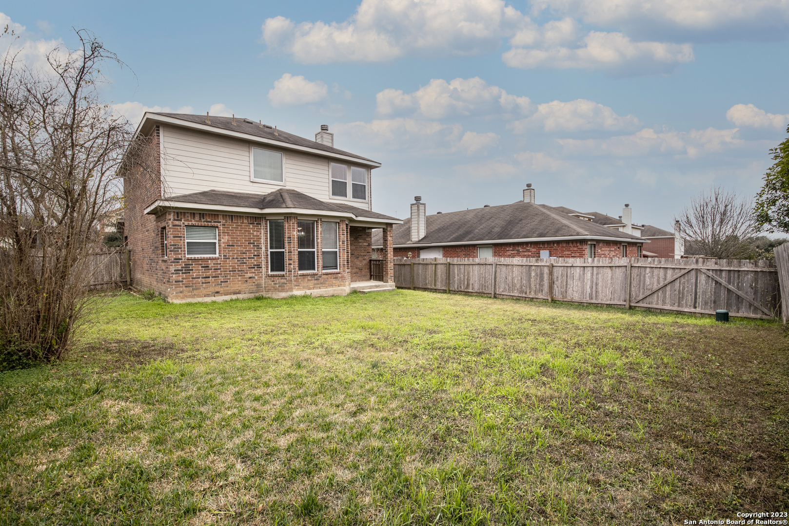 main property photo 27