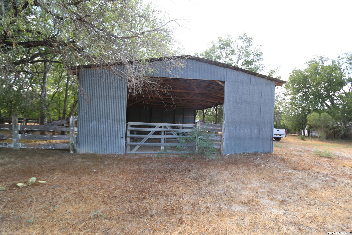 main property photo 15
