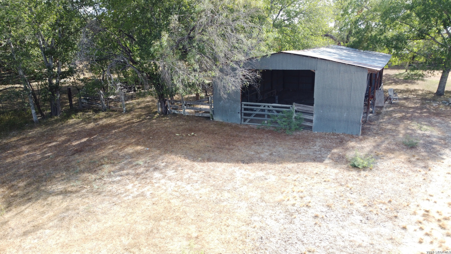 main property photo 19