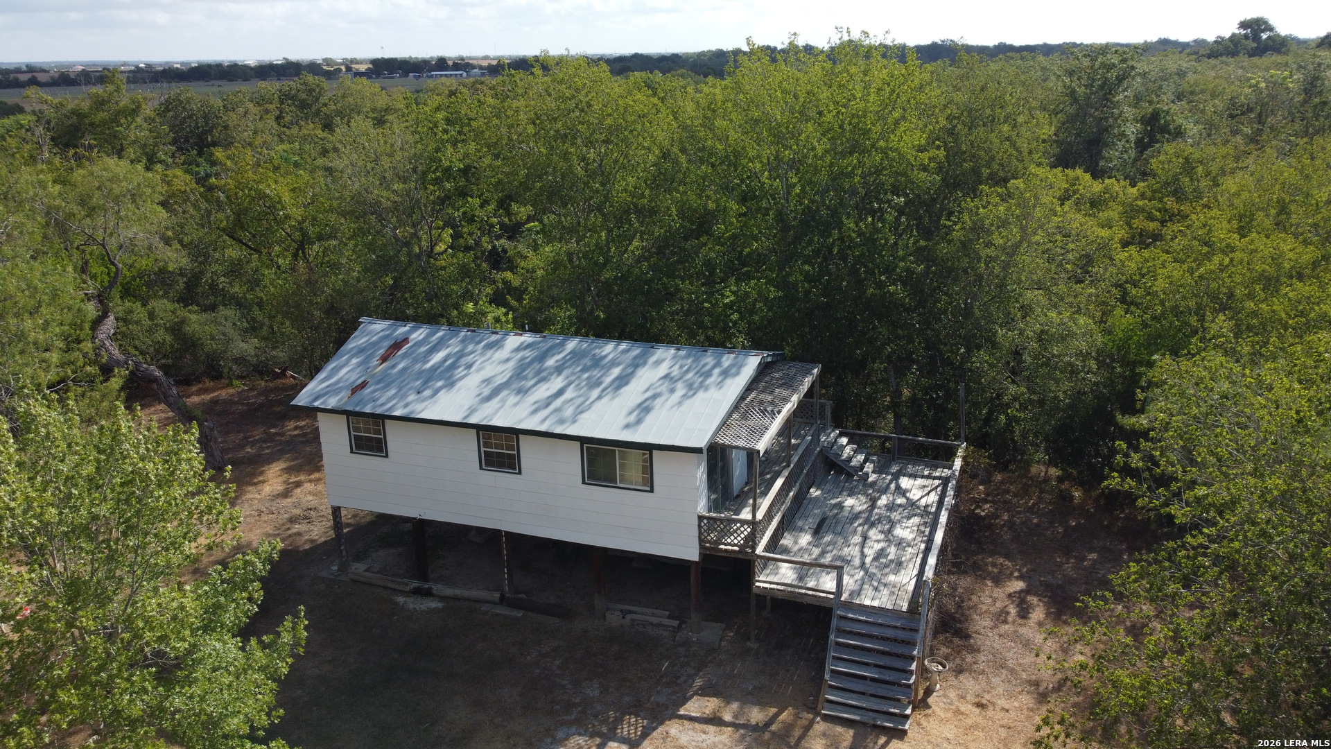 main property photo 23