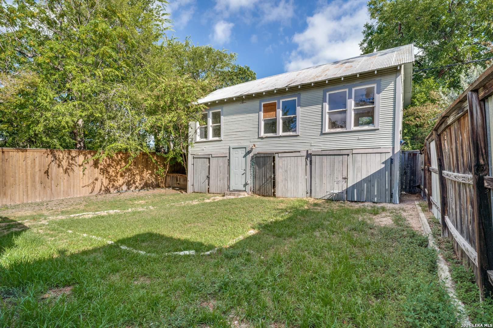 main property photo 19