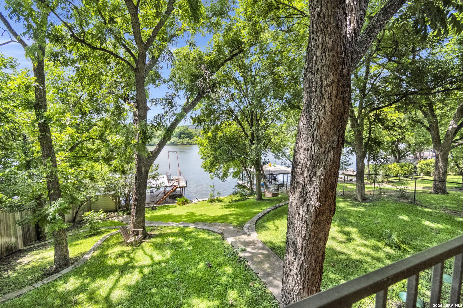 main property photo 11