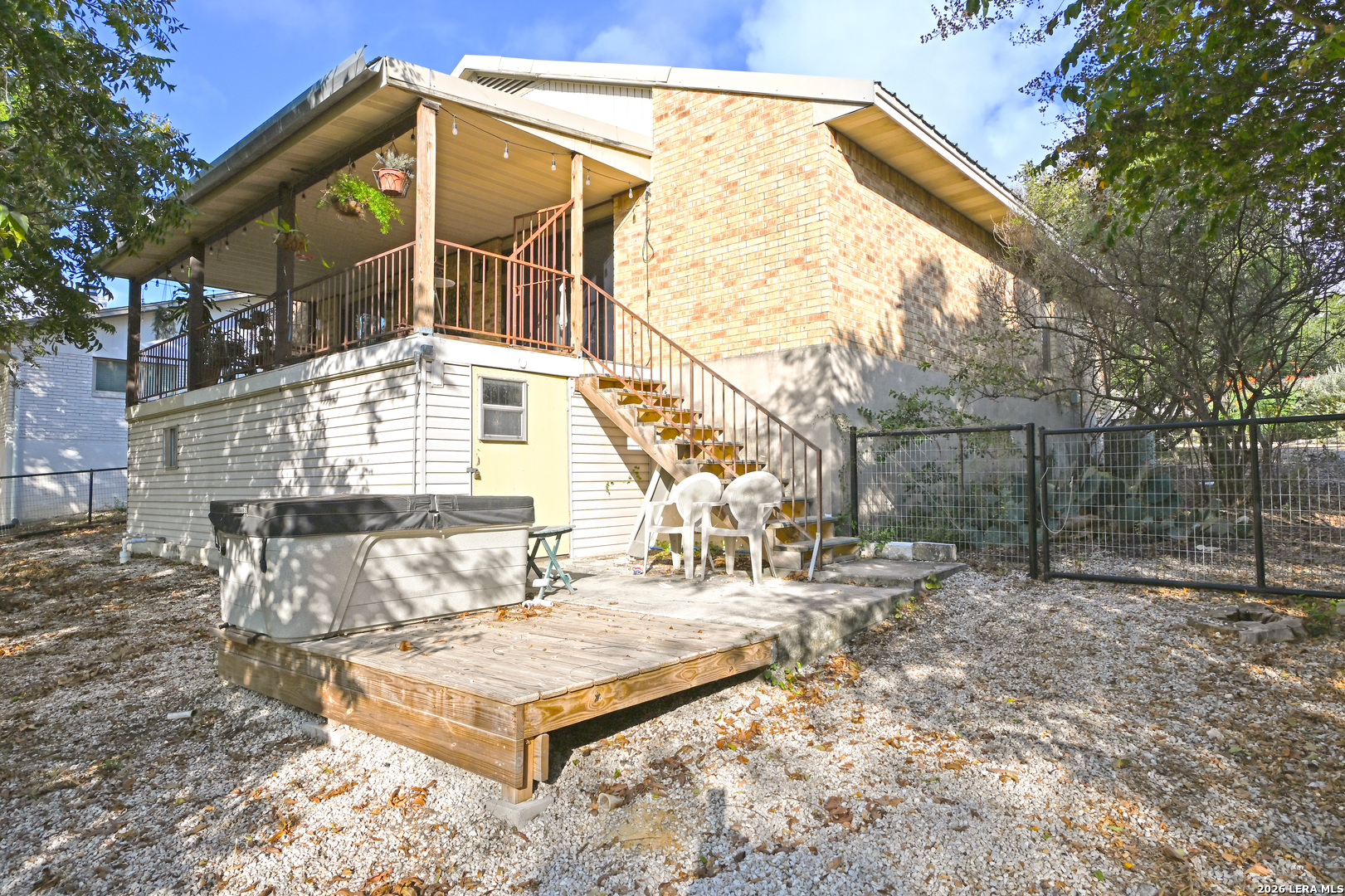 main property photo 28