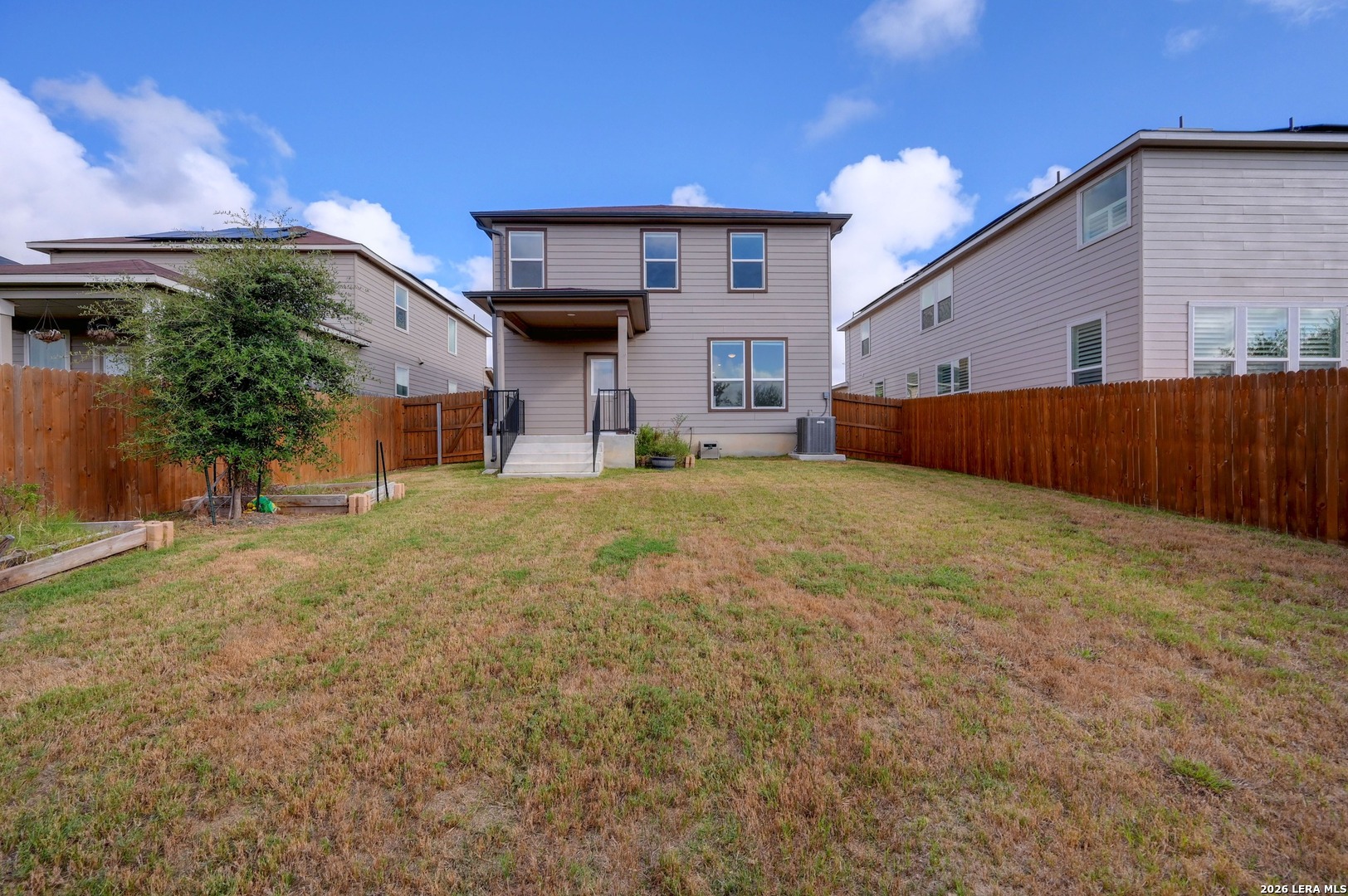 main property photo 31