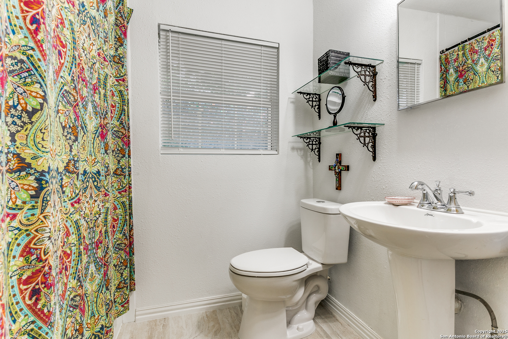 main property photo 18