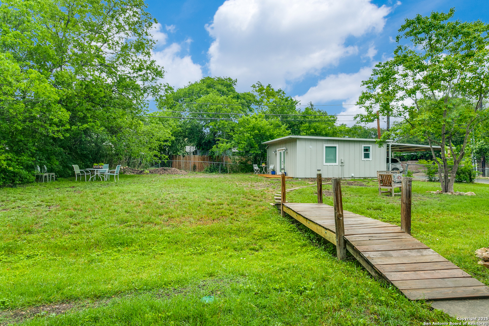 main property photo 22