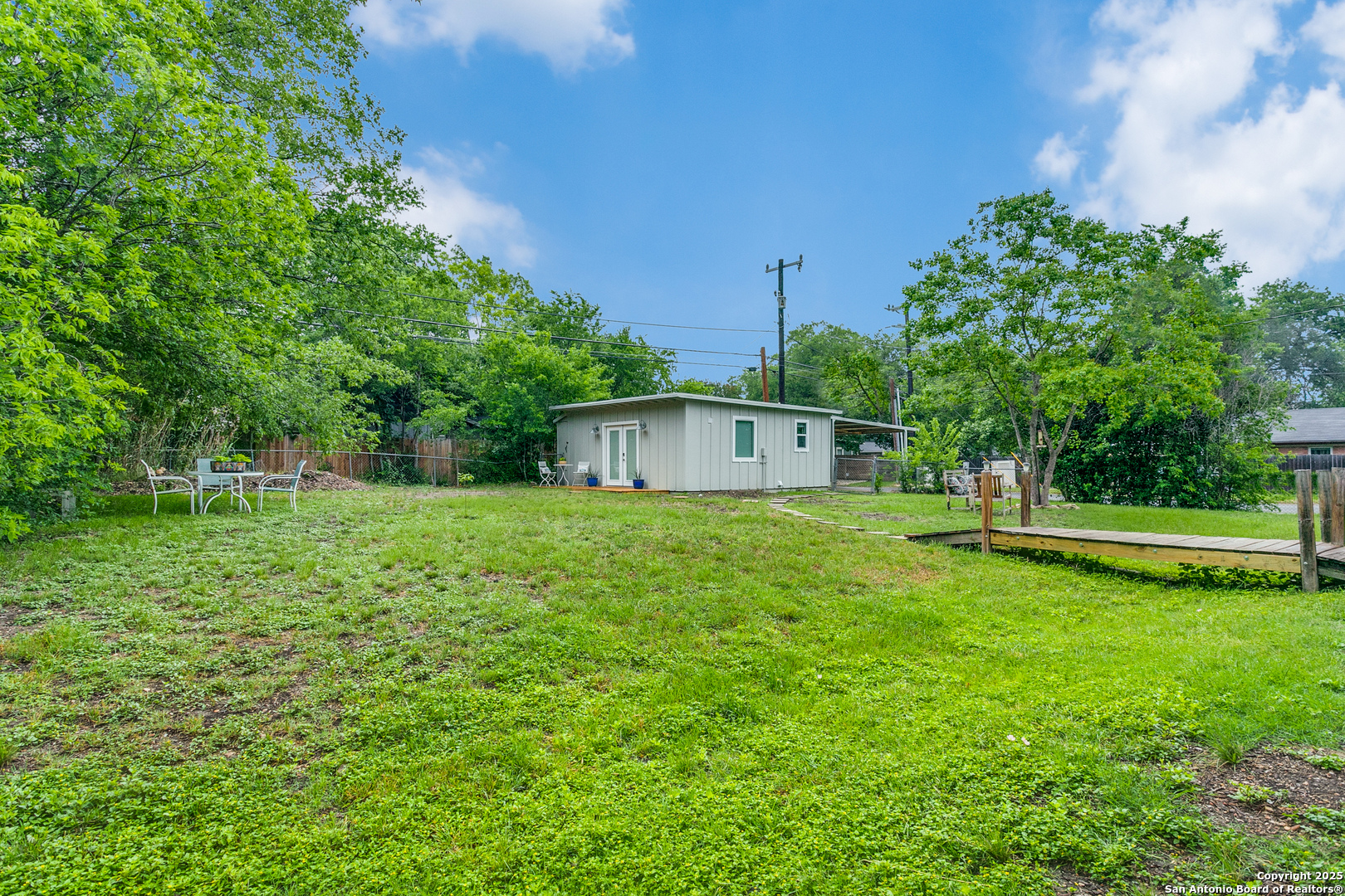 main property photo 23