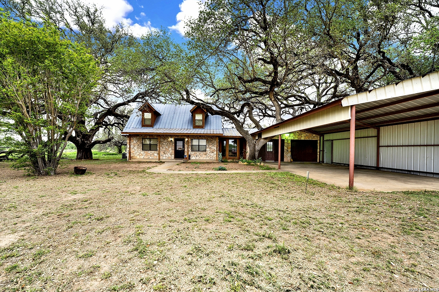 main property photo 17