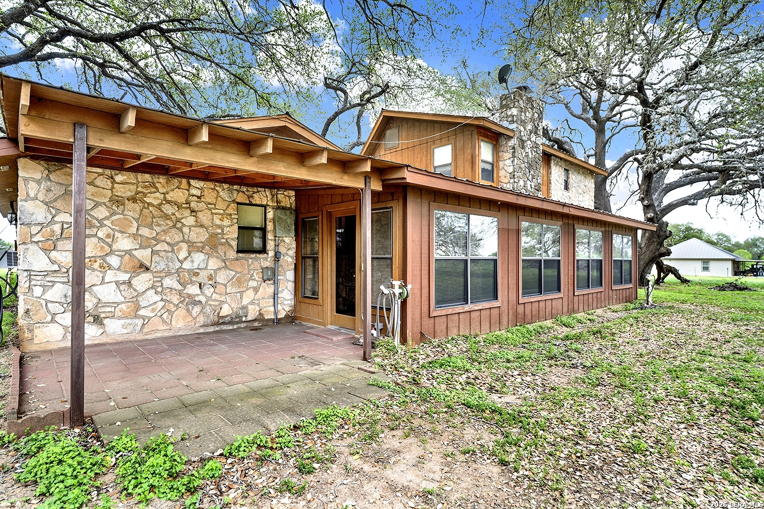 main property photo 3