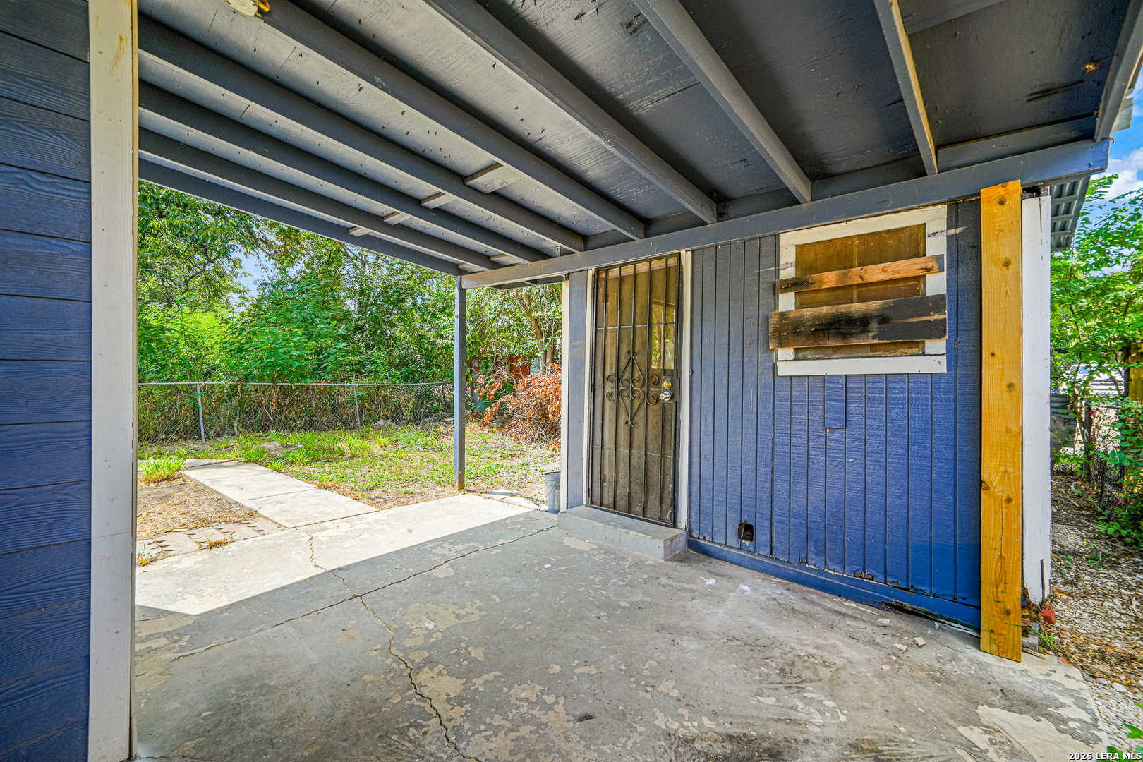 main property photo 16