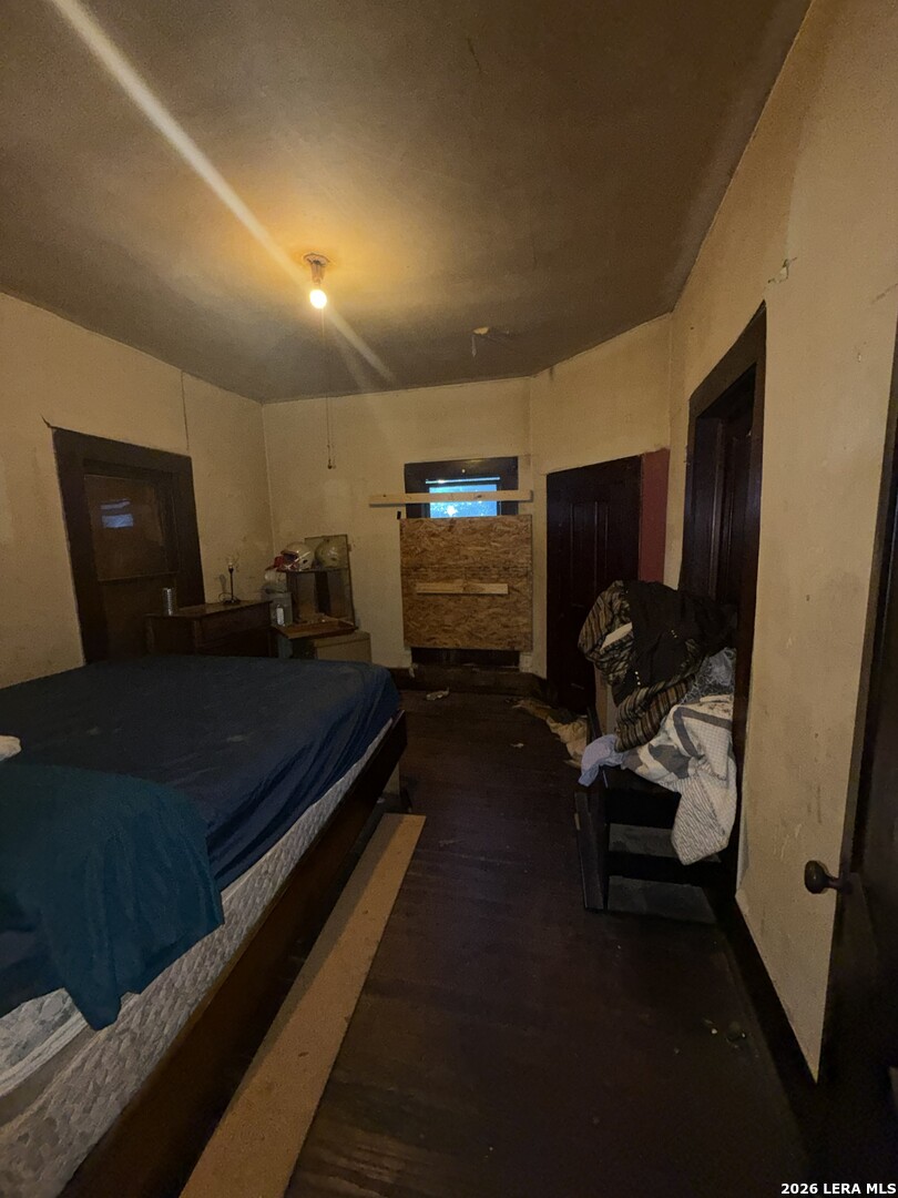 main property photo 11
