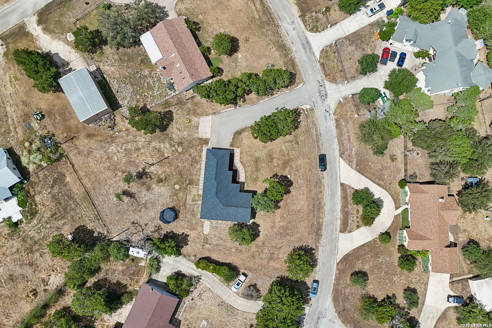 main property photo 30