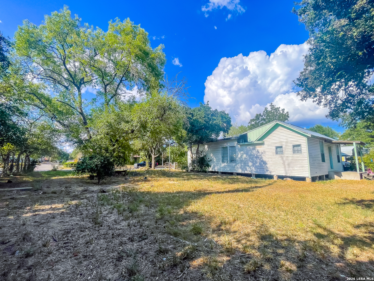 main property photo 10