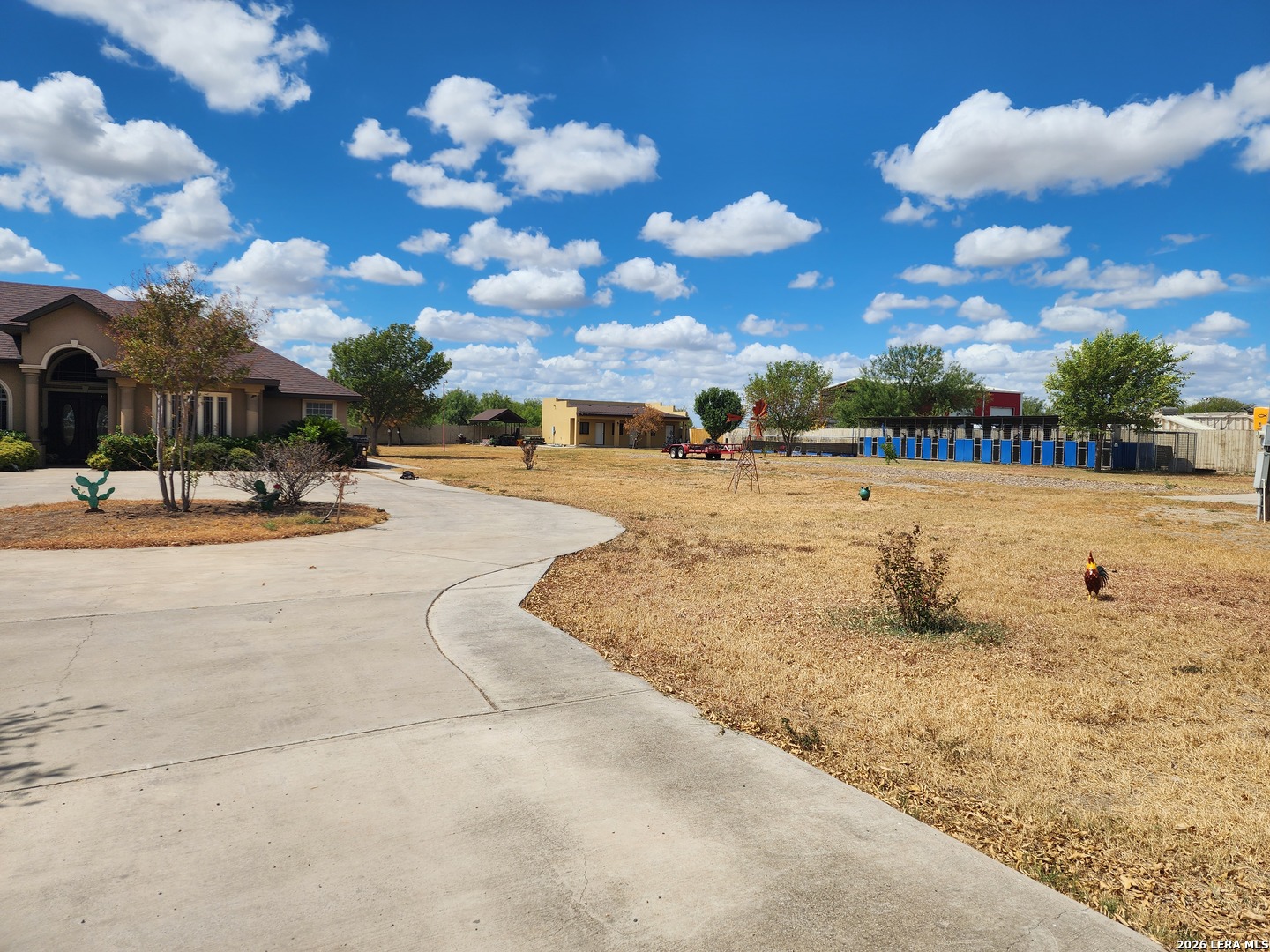 main property photo 9