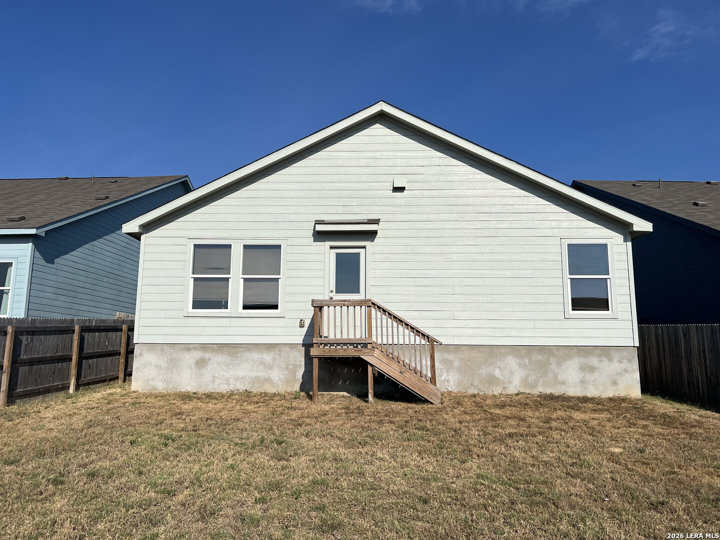 main property photo 13