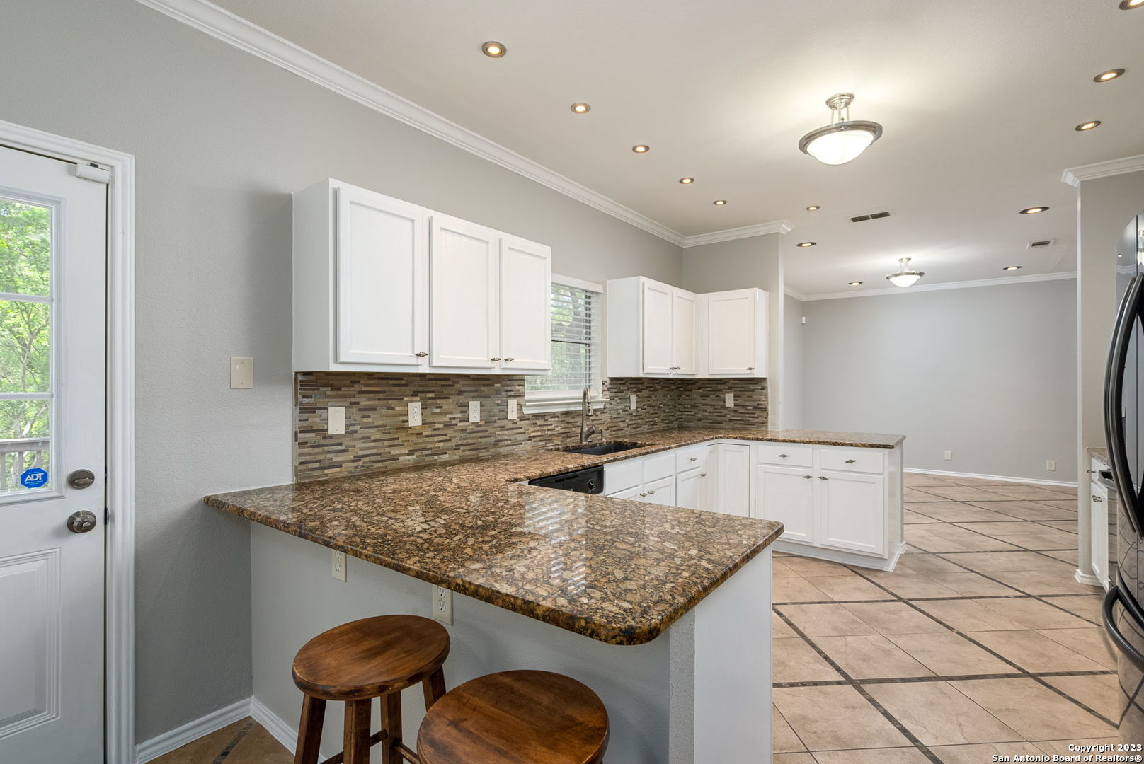 main property photo 15