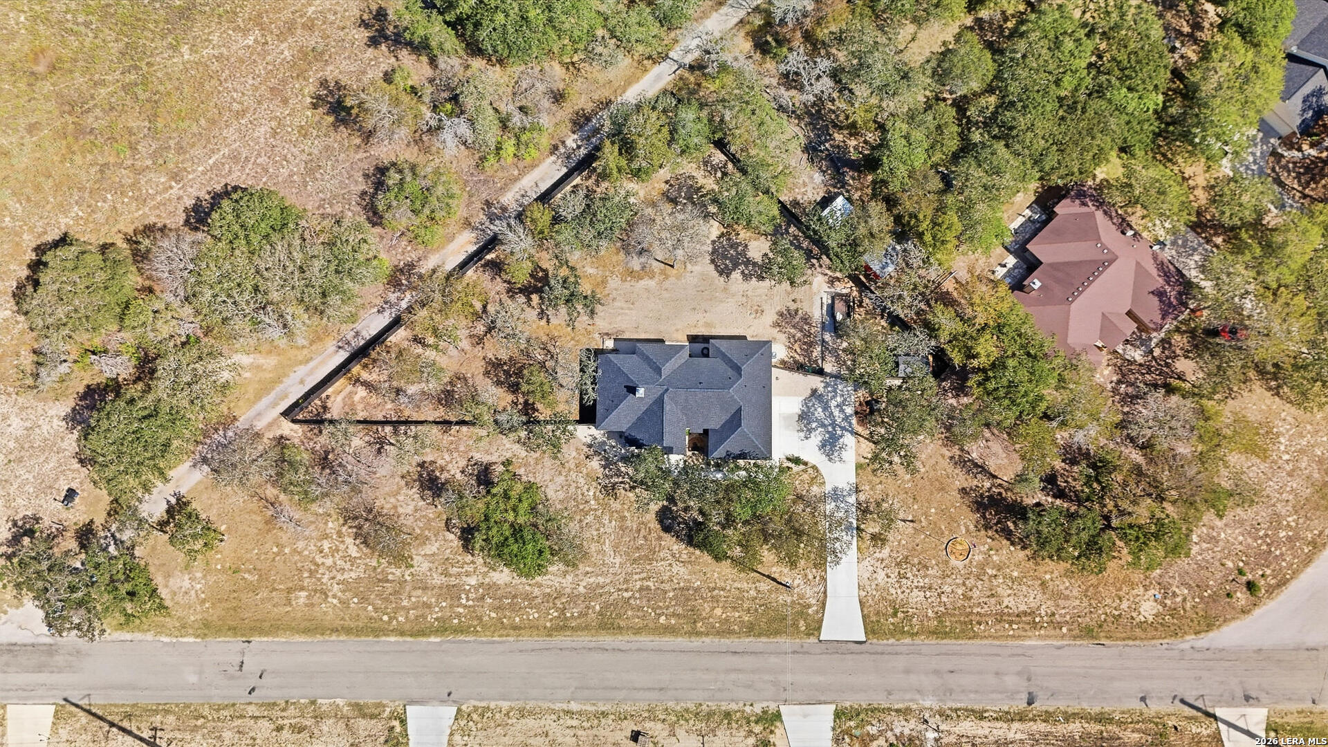 main property photo 6