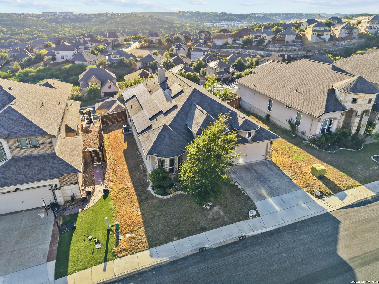 main property photo 40