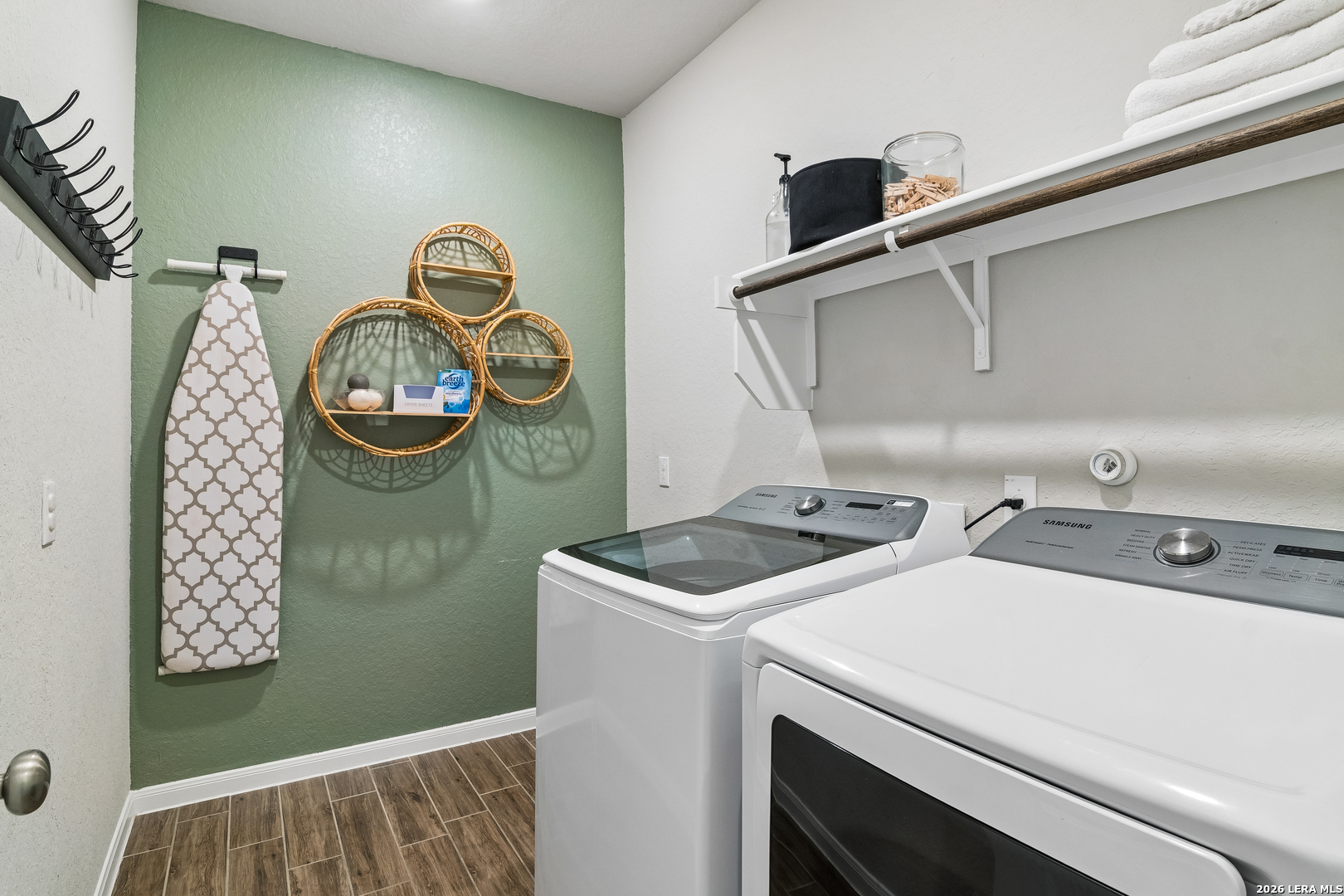 main property photo 10