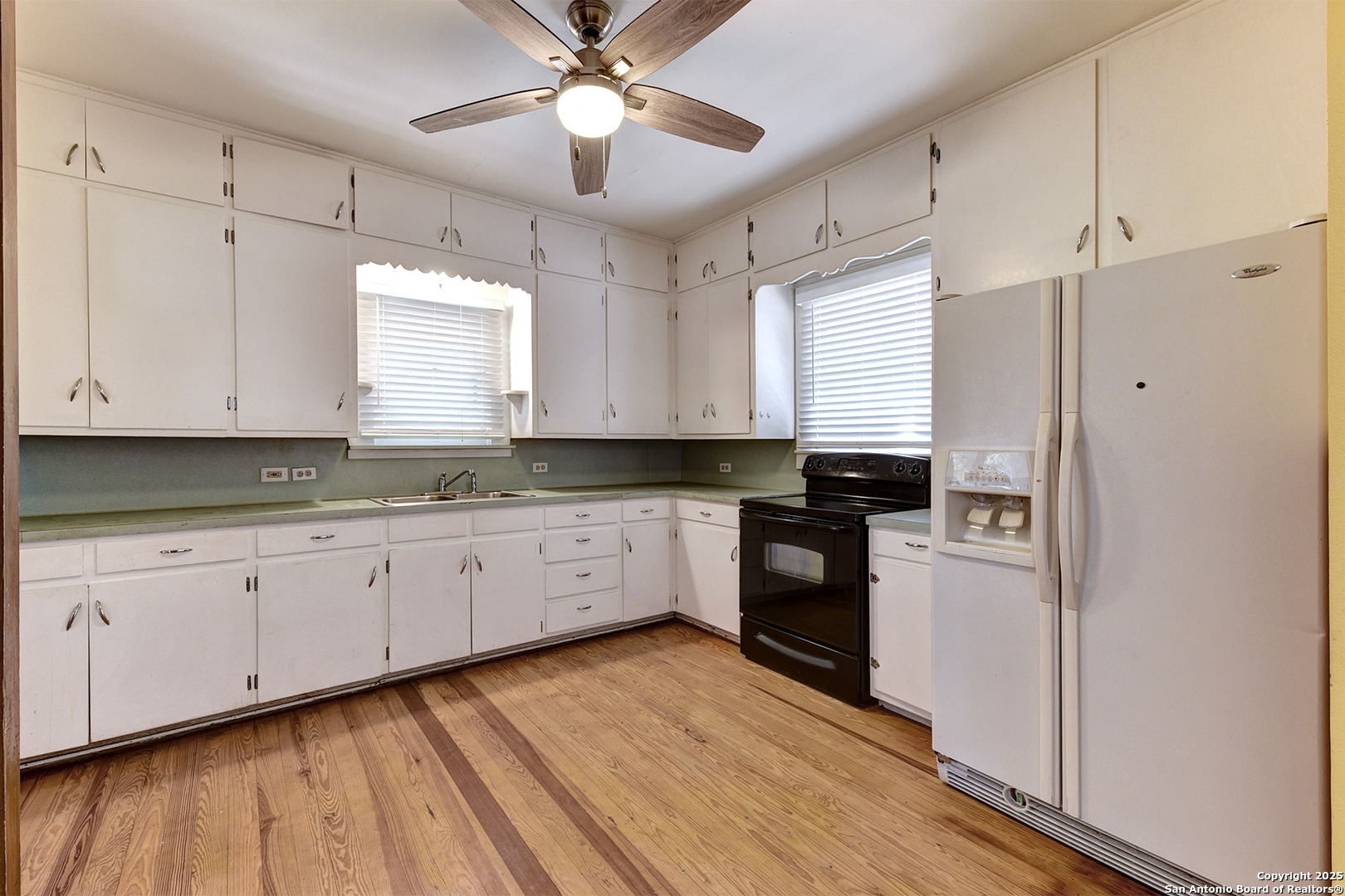 main property photo 12