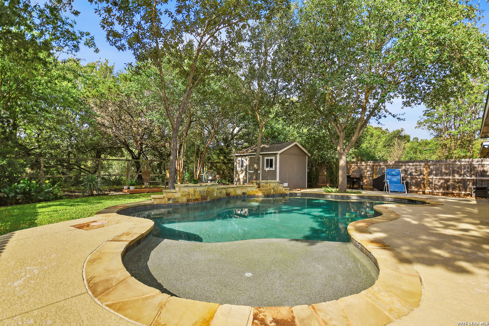 main property photo 30