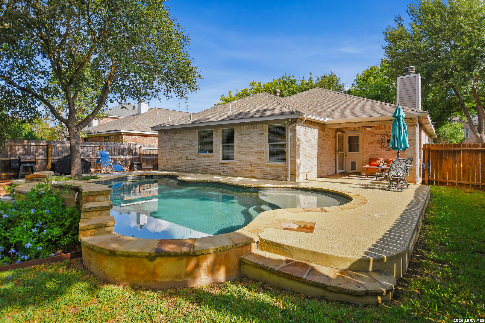 main property photo 31