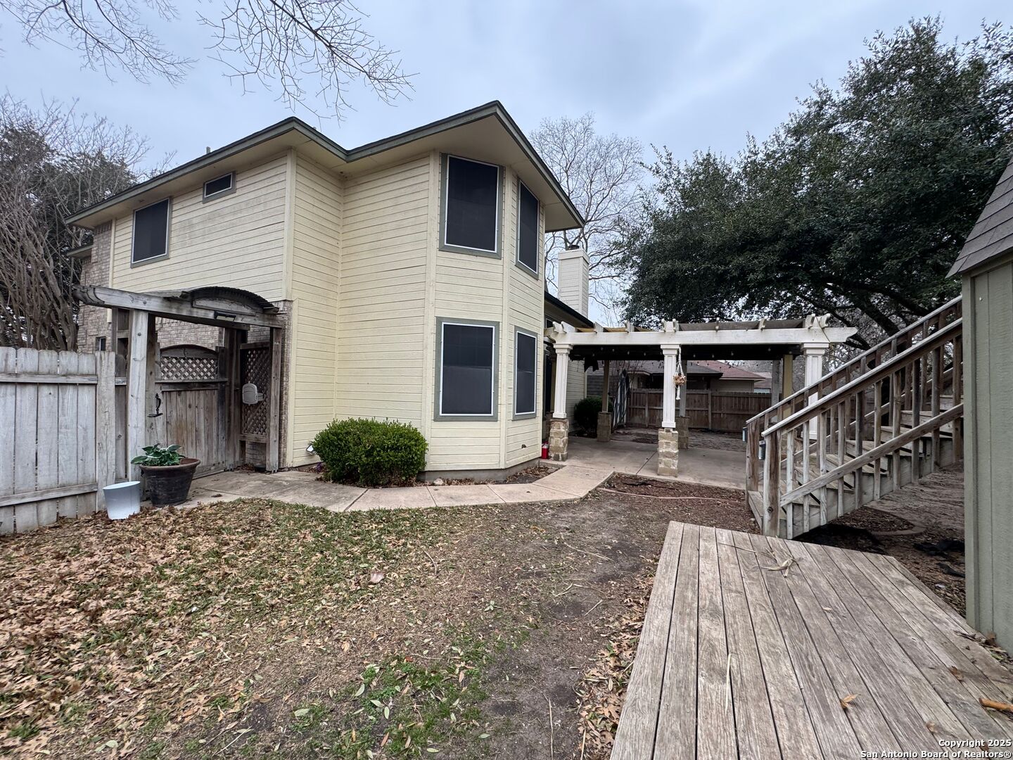 main property photo 37