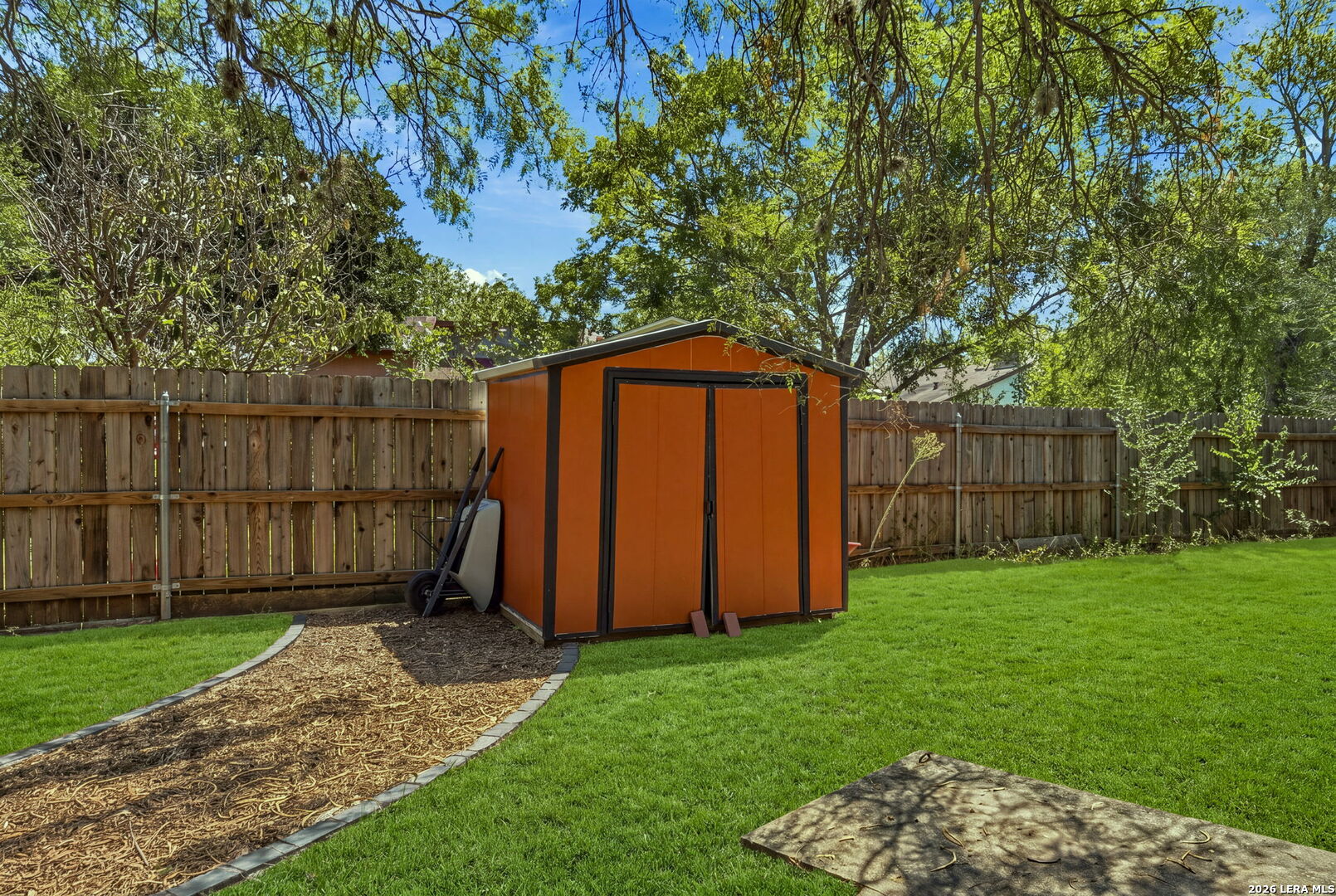 main property photo 14