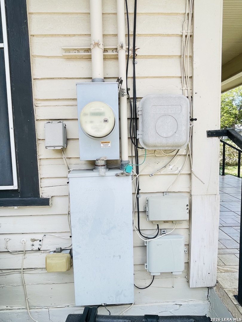 main property photo 28