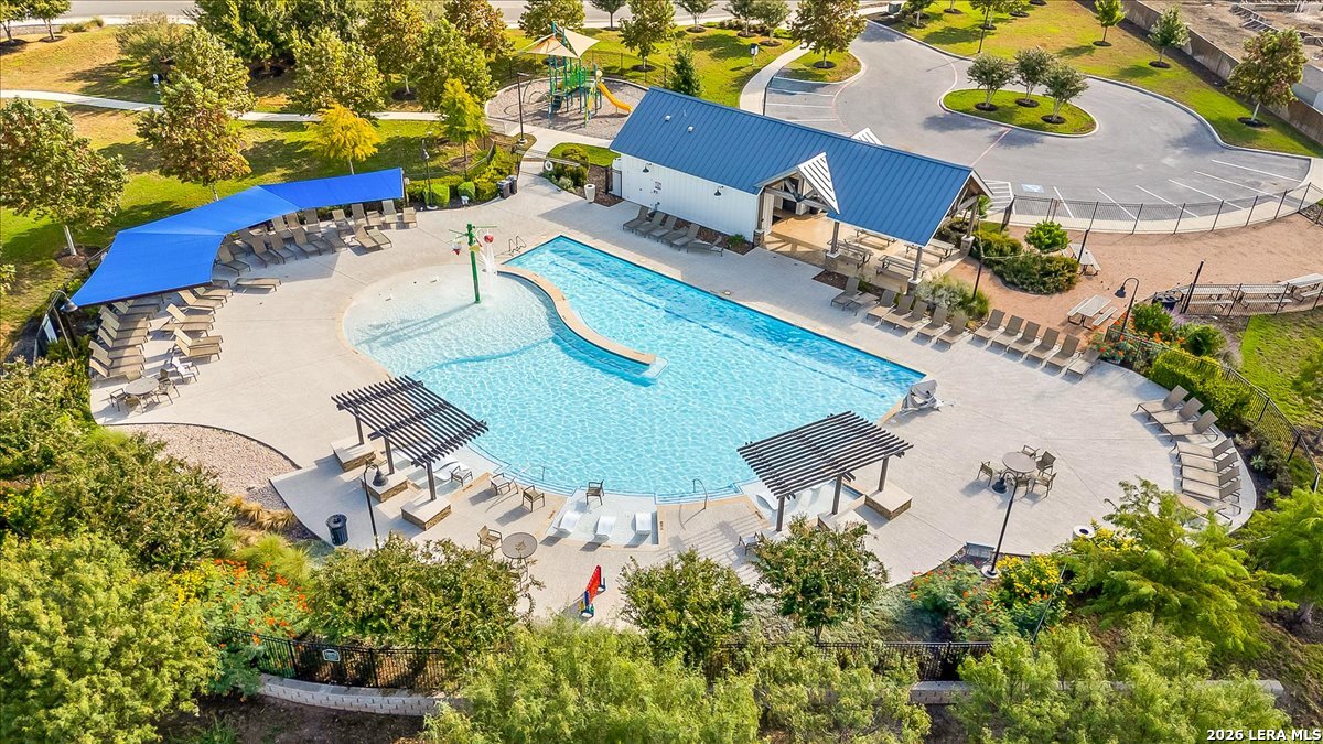 main property photo 45