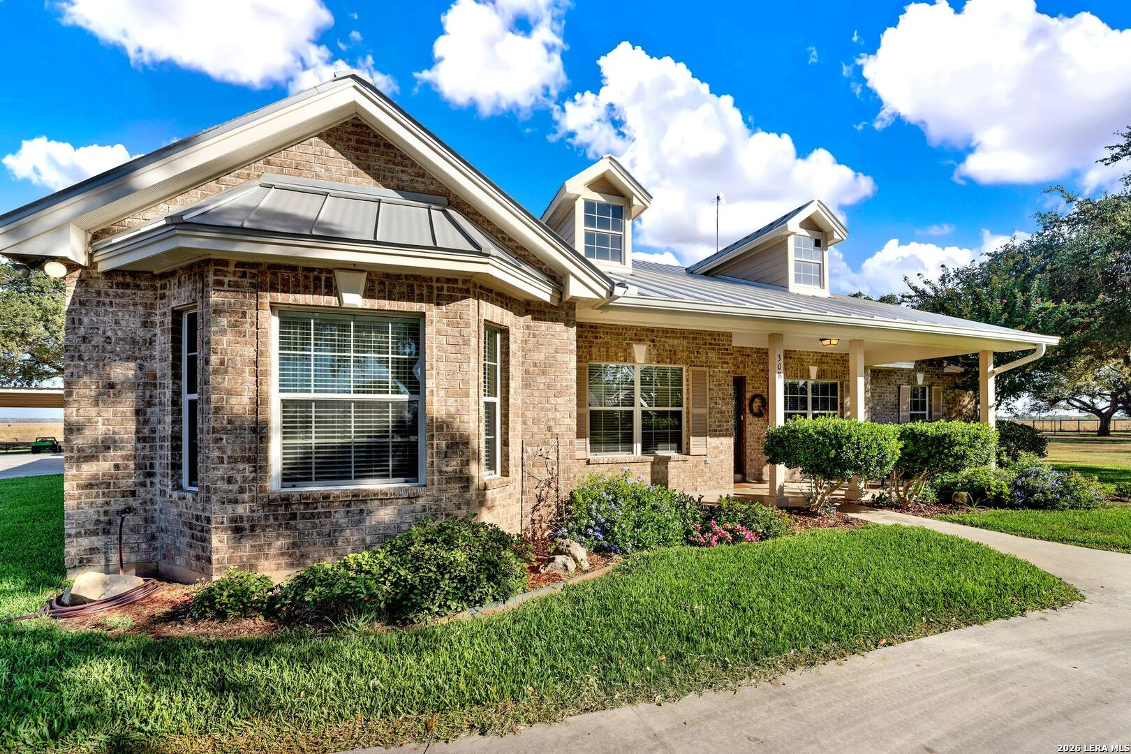 main property photo 9