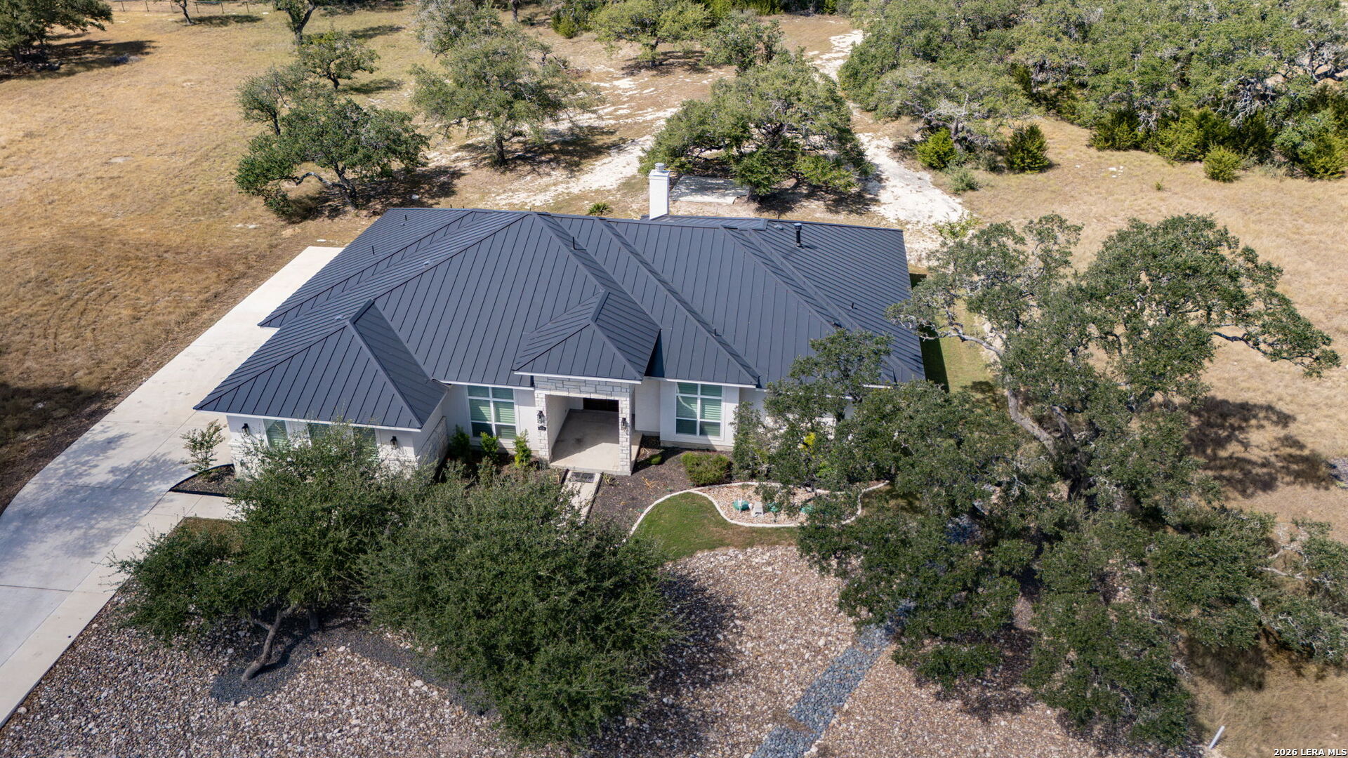 main property photo 50