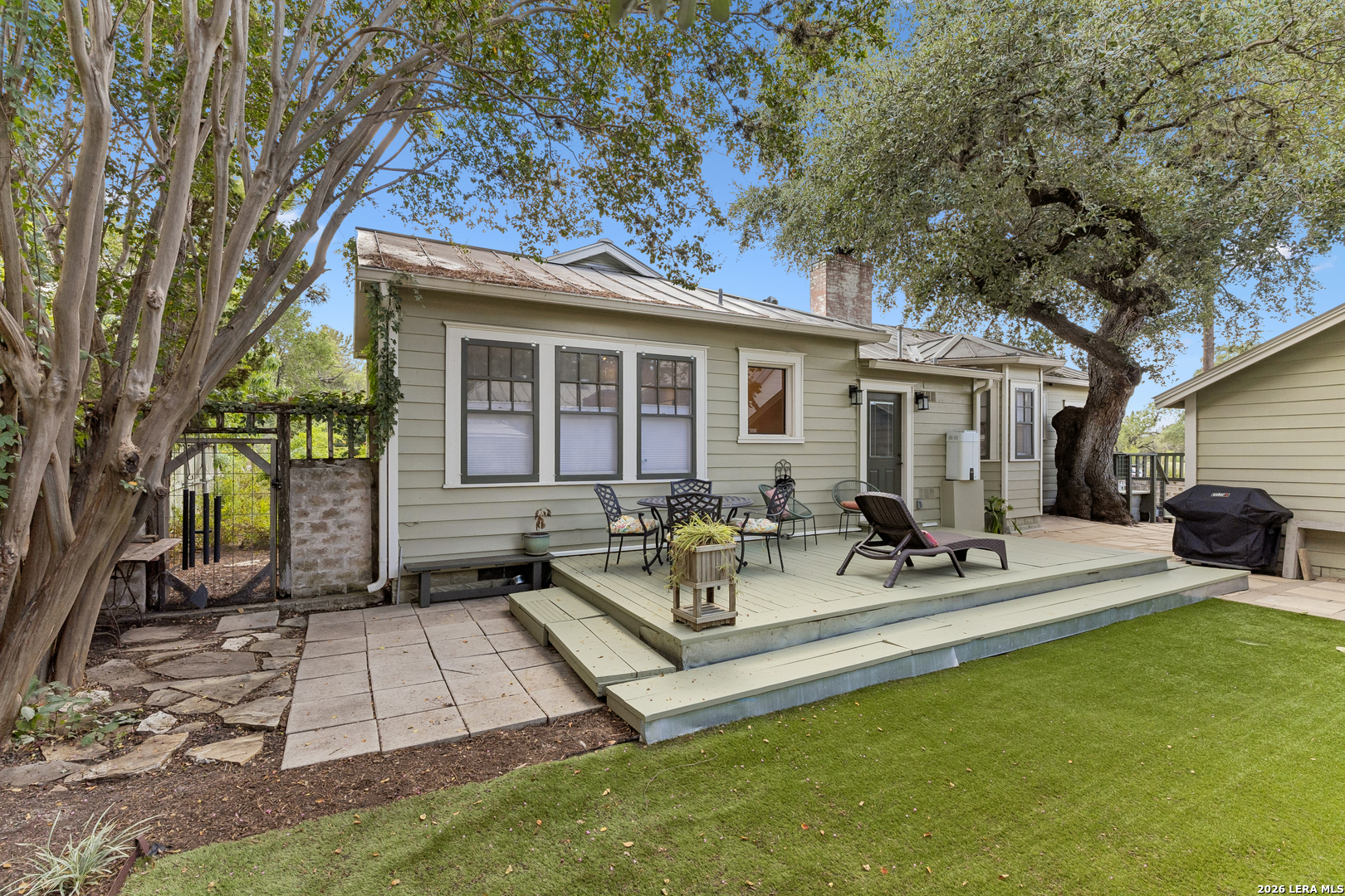 main property photo 39