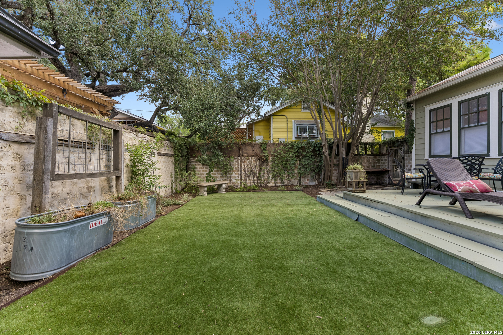 main property photo 40