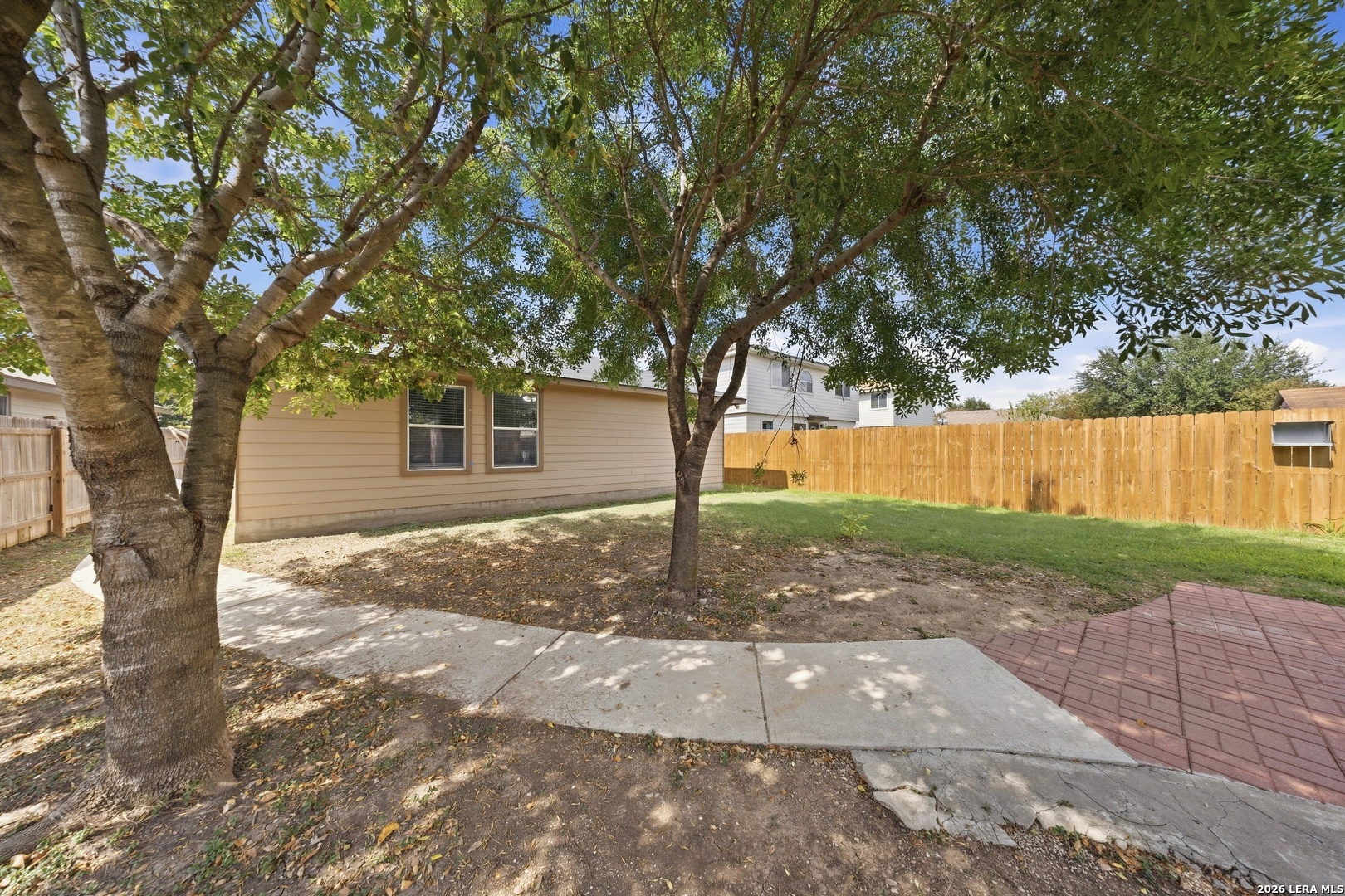 main property photo 23